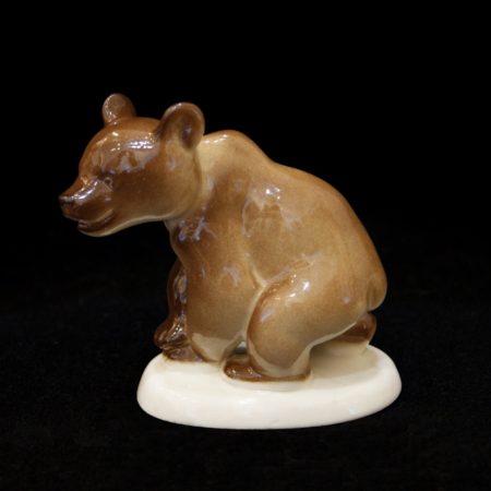 лот №P000345 — Статуэтка «Медведь бурый»