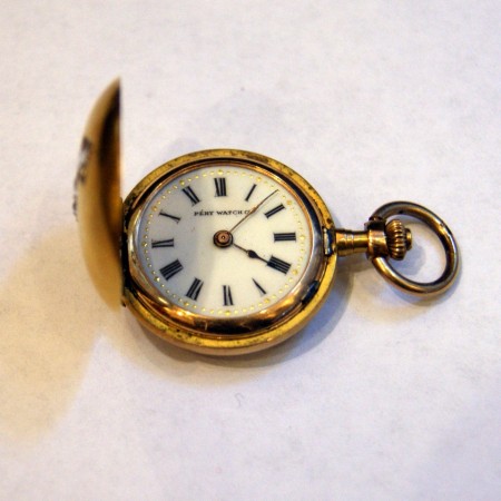 НЕТ В НАЛИЧИИ - лот №C000147 Часы карманные женские "Pery Watch"