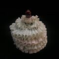 лот №P000456 — Фигура "Девушка в бальном платье"